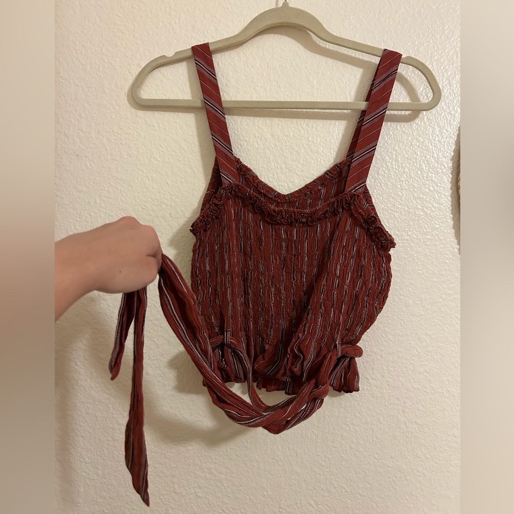 AMERICAN EAGLE TOP - Picture 2 of 2